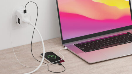 Adaptador de viaje mundial SKROSS MUV 65W PD con cable C USB